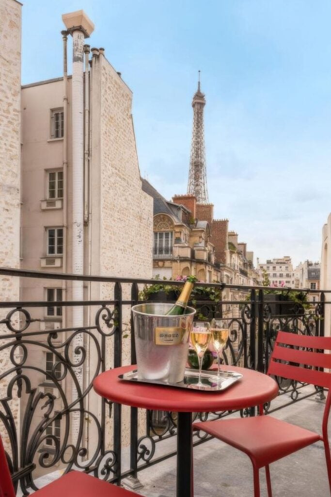 Hotel Le Derby Alma Paris with Eiffel Tower View