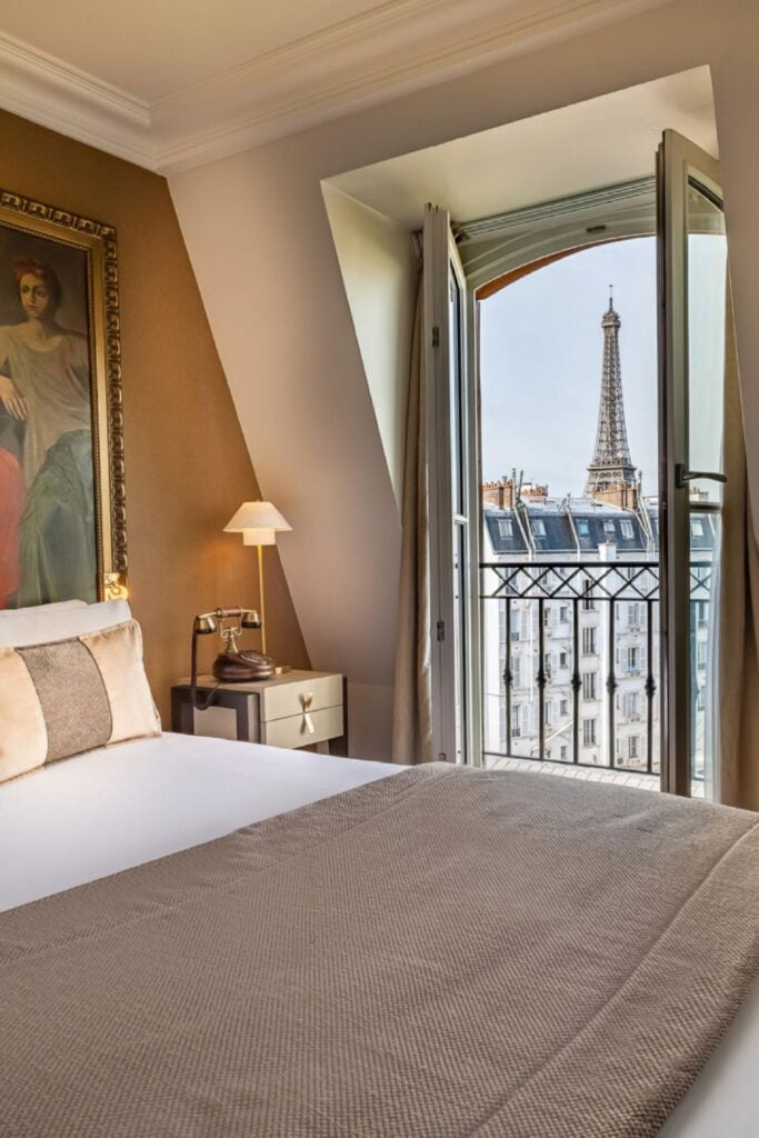 Hotel Le Walt Paris Hotel with Eiffel Tower View