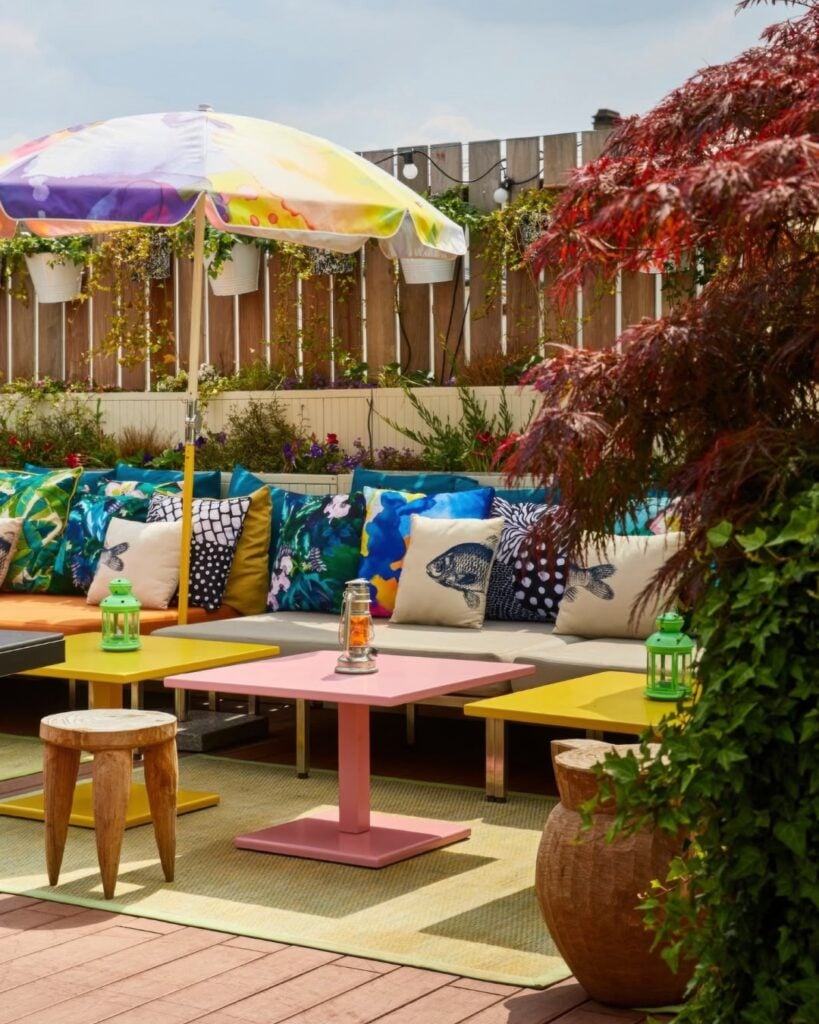 Mama Sheltor Rooftop Bar Paris