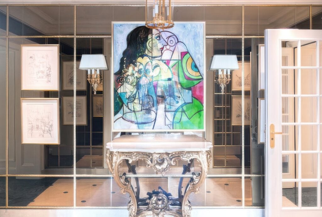 Le Bristol’s Suite Impériale Art