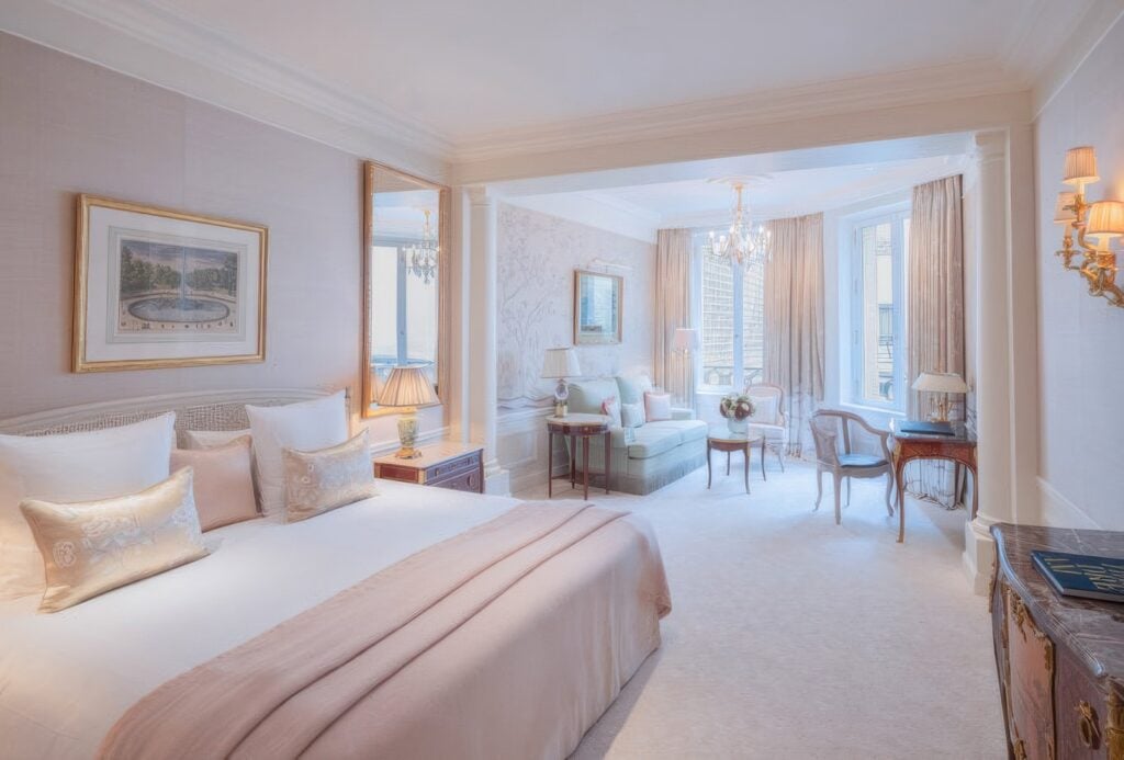 Le Bristol’s Suite Impériale Bedroom